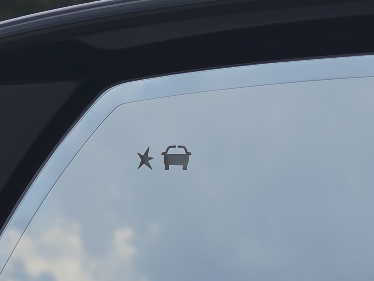 2026 GMC Yukon XL AT4 Ultimate - Photo 15
