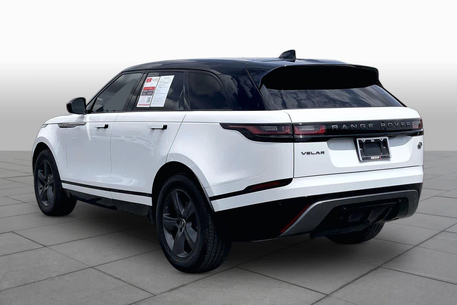 Used 2023 Fuji White Land Rover R-Dynamic S image 23