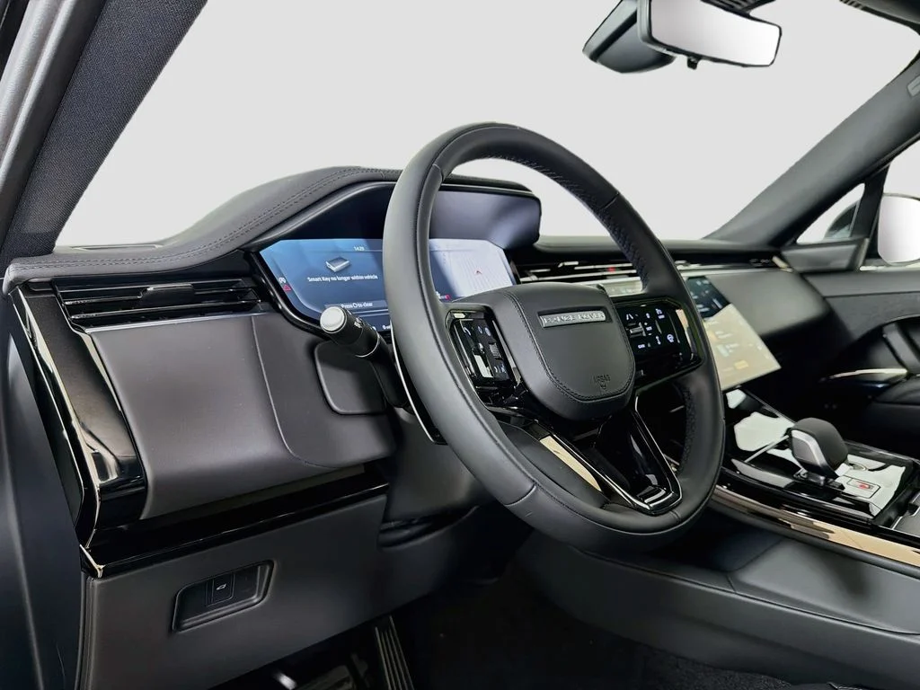 New 2027 Santorini Black Land Rover Dynamic SE image 9