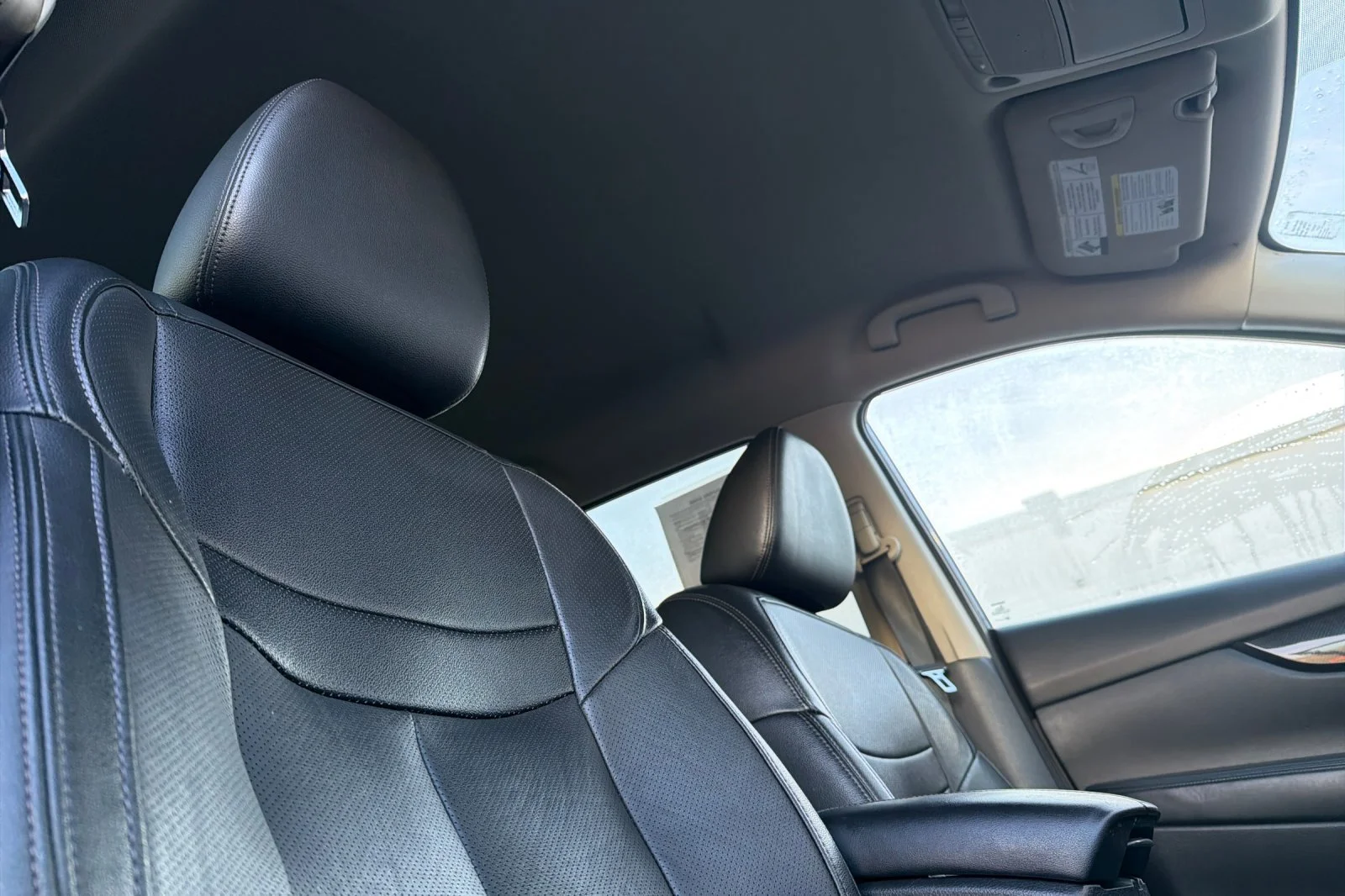 Used 2019 Caspian Blue Metallic Nissan SL image 16