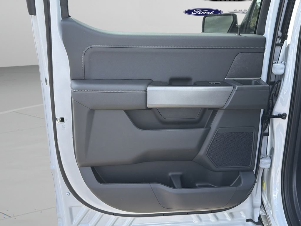 New 2025 White Ford XLT image 22
