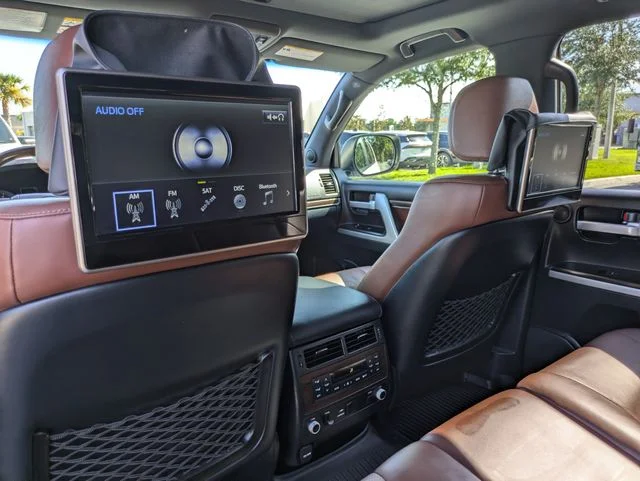 Used 2020 Blizzard Pearl Toyota Base image 15