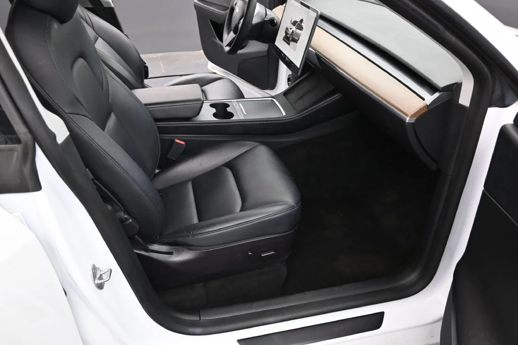 Used 2022  Tesla Long Range image 14