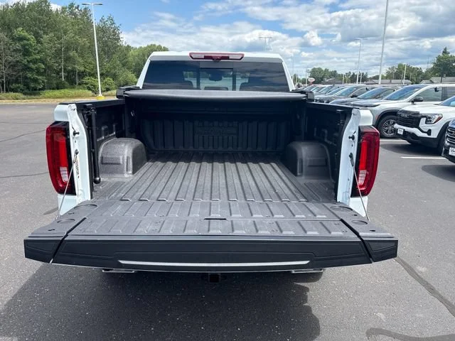 Used 2025 Summit White GMC AT4 image 28