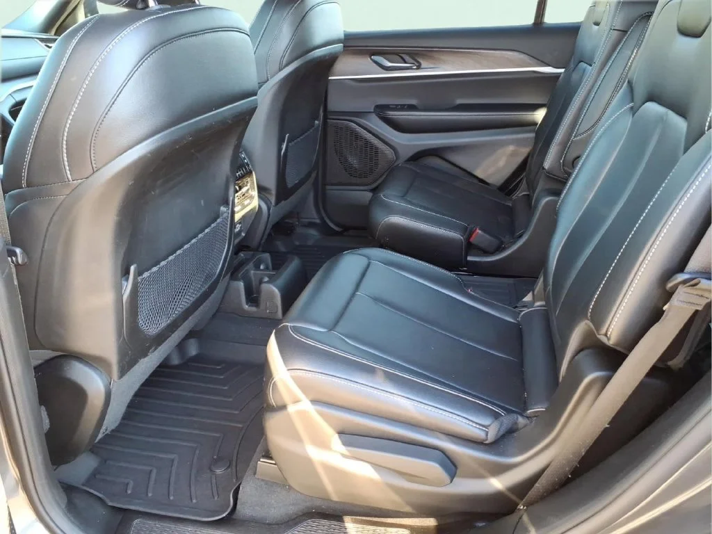 Used 2025 Gray Jeep Limited image 16