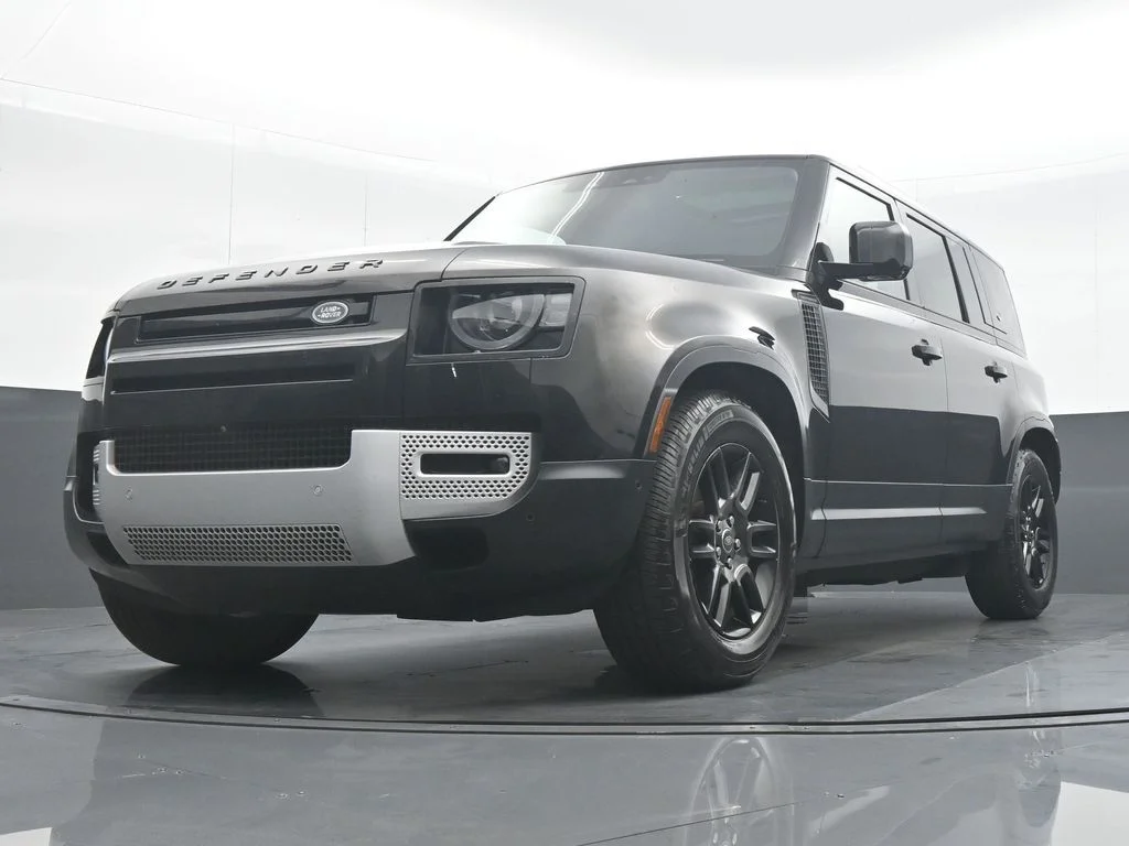 Used 2024 Black Land Rover S image 25