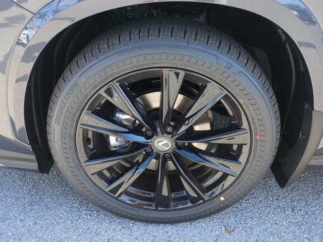 2026 Lexus NX 450h+ F-Sport - Photo 11