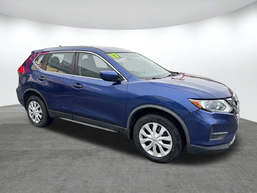 Used 2017 Blue Nissan S image 5