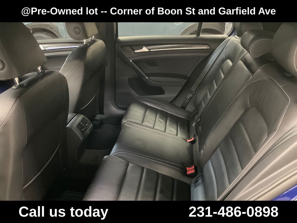 Used 2016  Volkswagen Base image 26