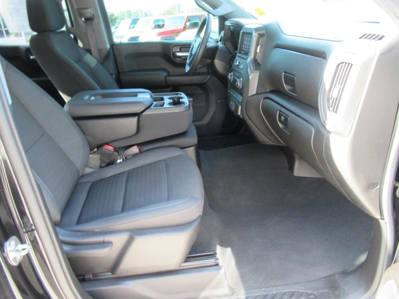 Used 2022 Black Chevrolet Custom image 10