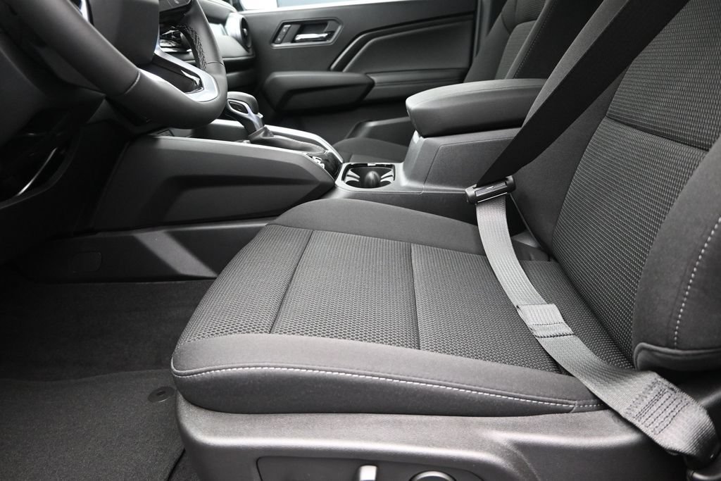 2026 Chevrolet Colorado LT - Photo 13