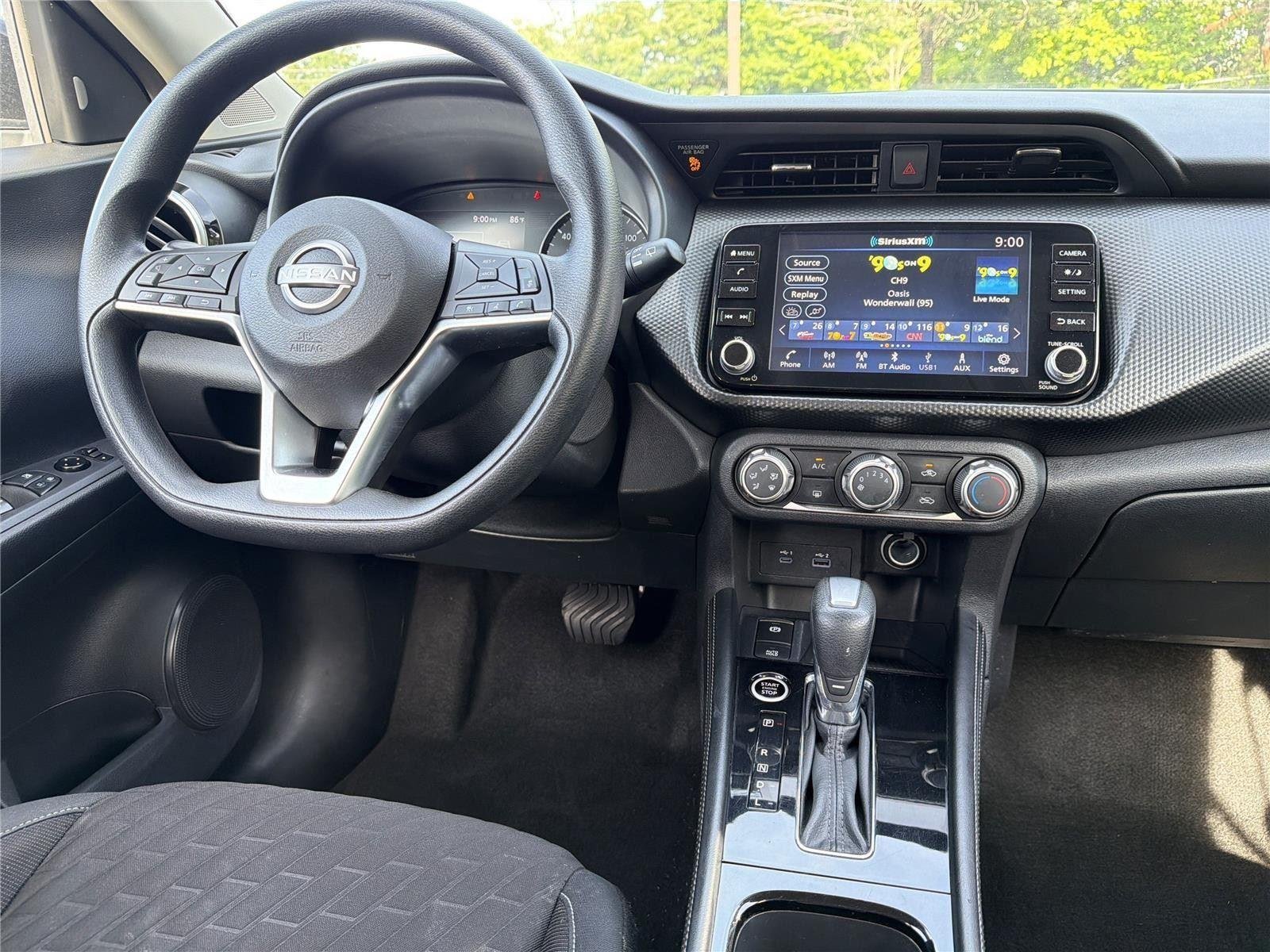 Used 2023 Aspen White Tricoat/Super Black Nissan SV image 10