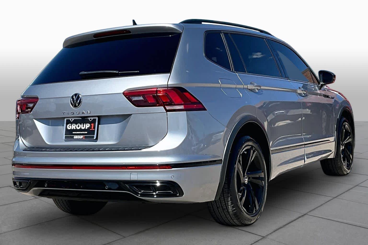Certified Used 2024 Pyrite Silver Metallic Volkswagen SE R-Line Black image 13