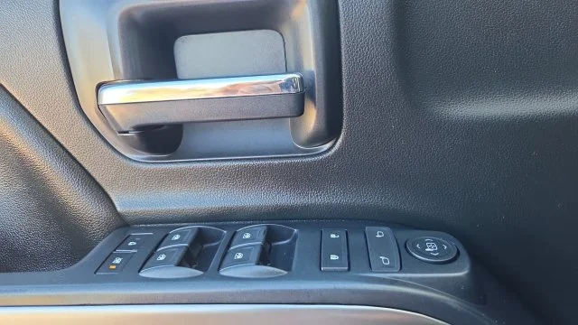 Used 2019 White Chevrolet LT image 38