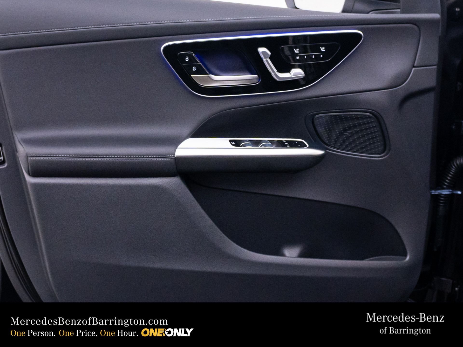 New 2026 Black Mercedes-Benz GLC 300 image 15