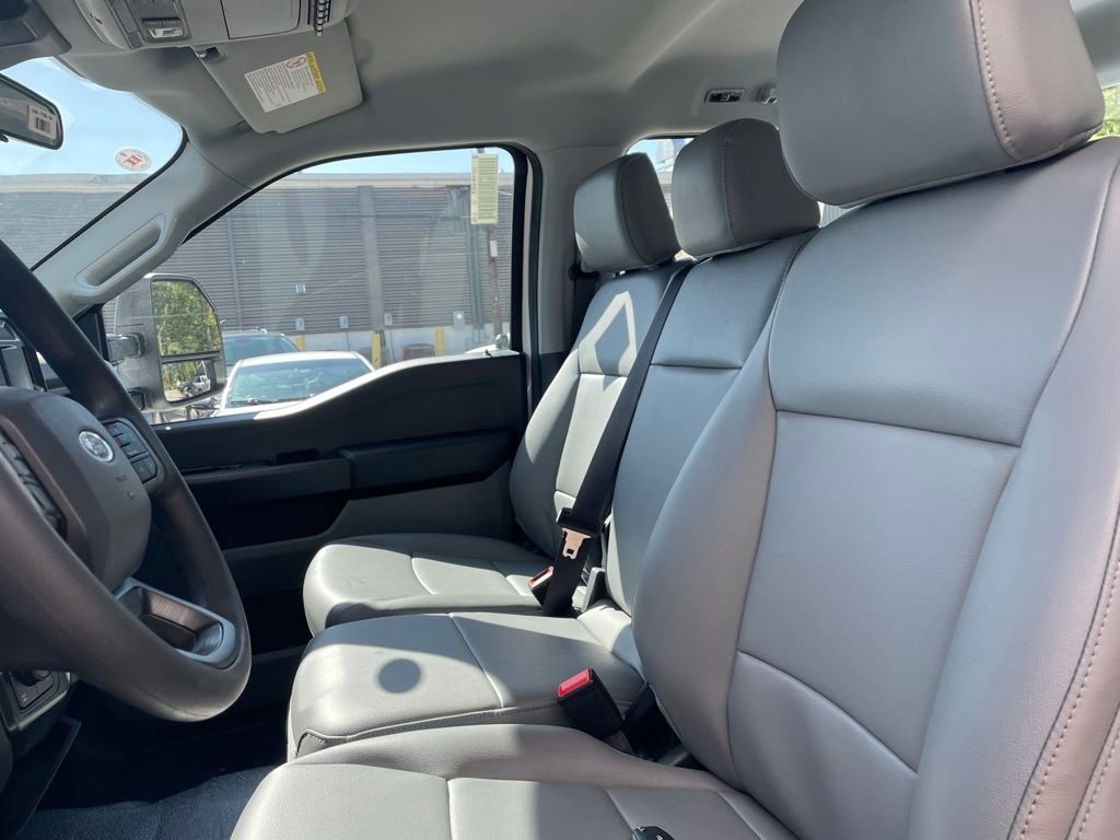 New 2026 Oxford White Ford F-350® XL image 16