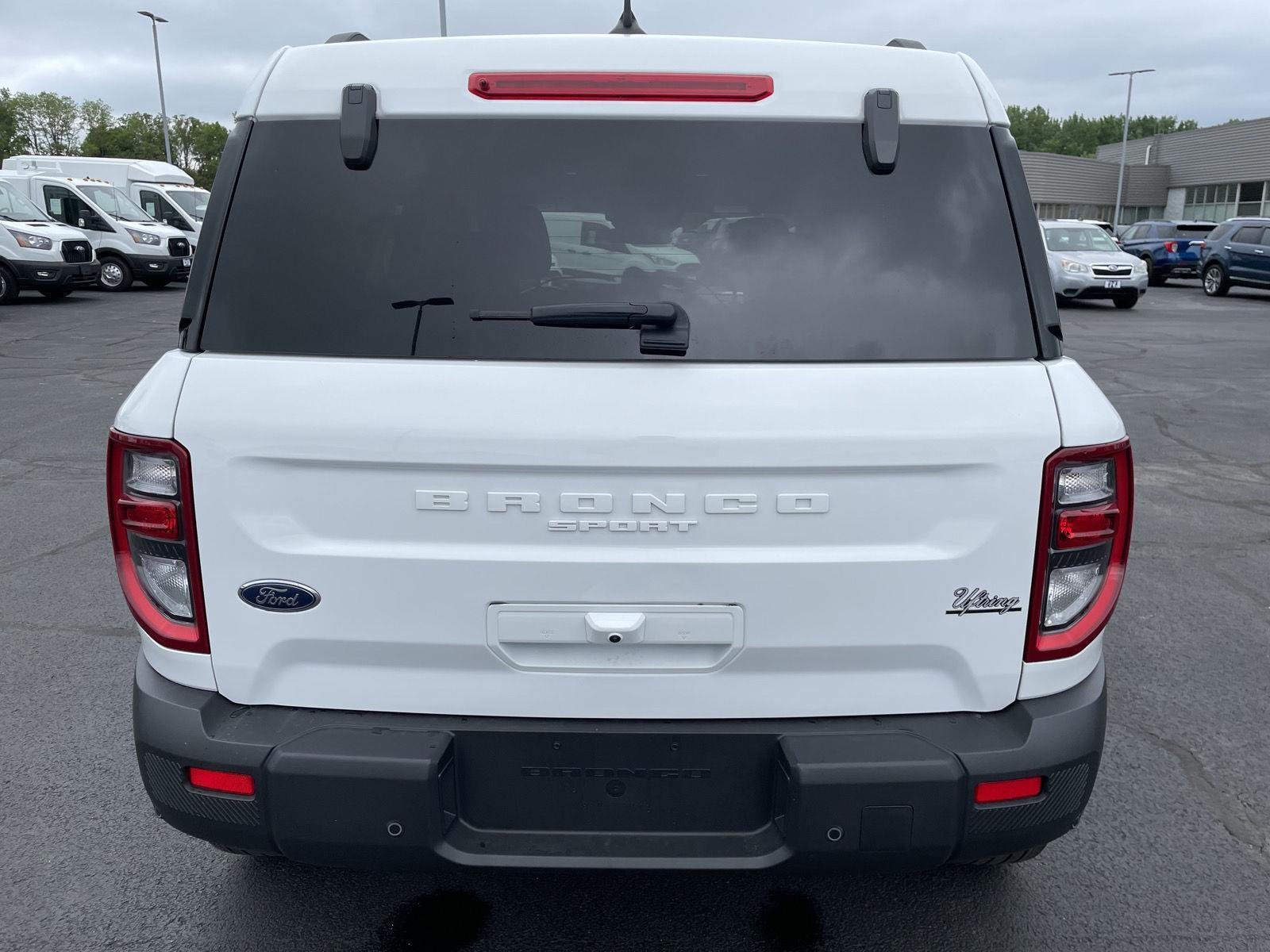 Used 2025  Ford Big Bend image 4