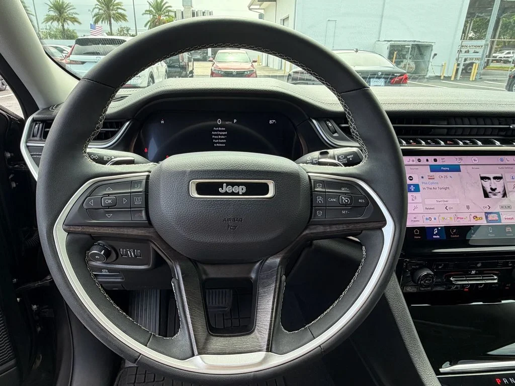 Used 2023 Gray Jeep Limited image 21