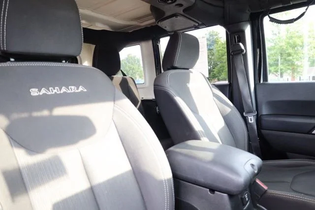 Used 2017 Black Jeep Unlimited Sahara image 33