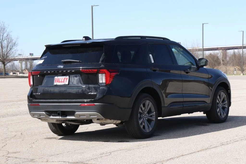 New 2026 Agate Black Metallic Ford Active image 9
