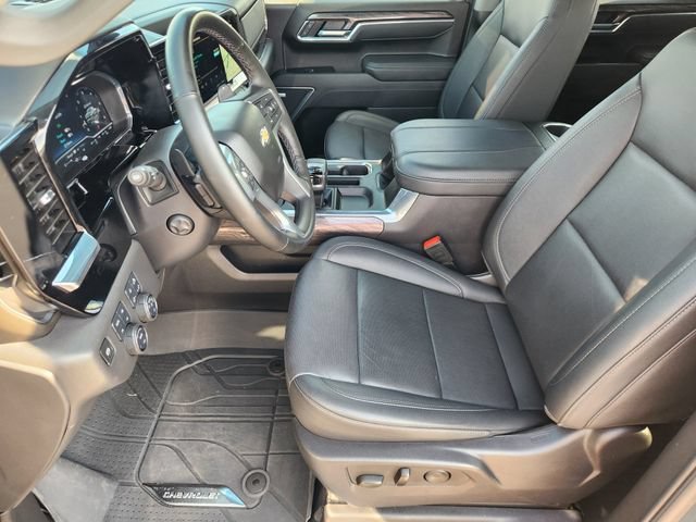 2025 Chevrolet Silverado 1500 LTZ - Photo 13