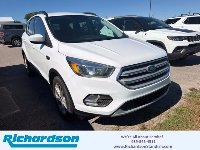 Used 2018 White Ford SE image 1