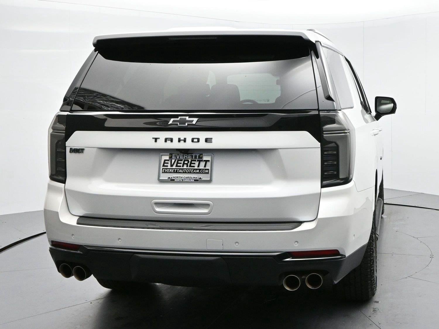 Used 2025 Iridescent Pearl Tricoat Chevrolet Z71 image 6