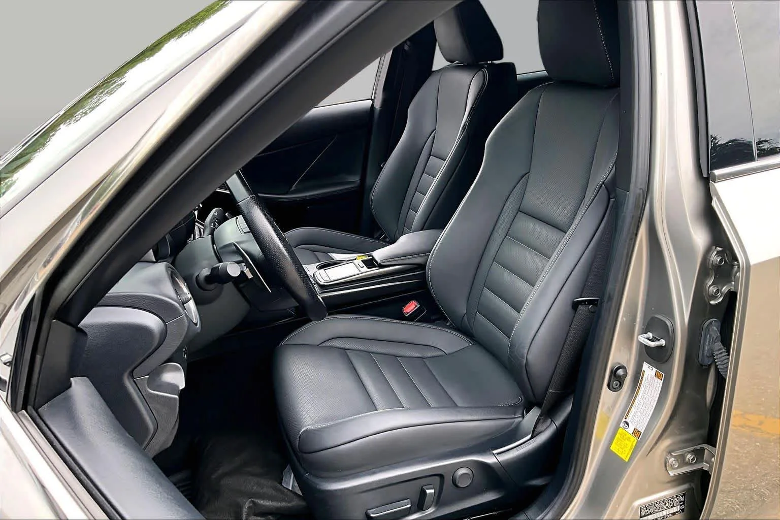 Used 2021 Atomic Silver Lexus F SPORT image 8