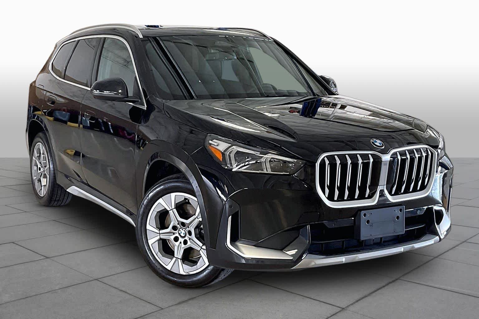 Used 2025 BLACK BMW xDrive28i image 2