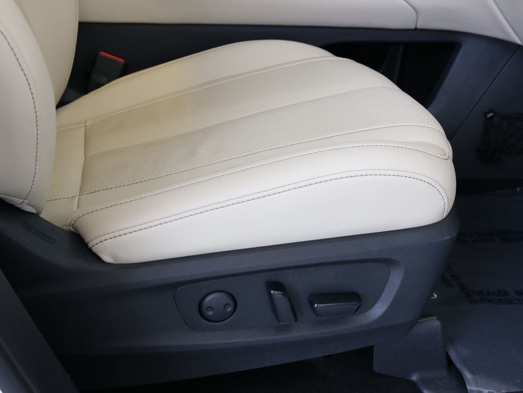 Certified Used 2023 White INFINITI LUXE image 50