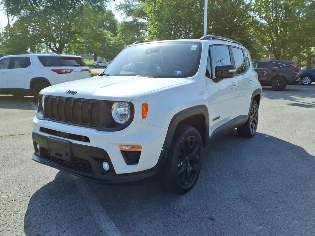 Used 2022 Alpine White Clearcoat Jeep Altitude image 8