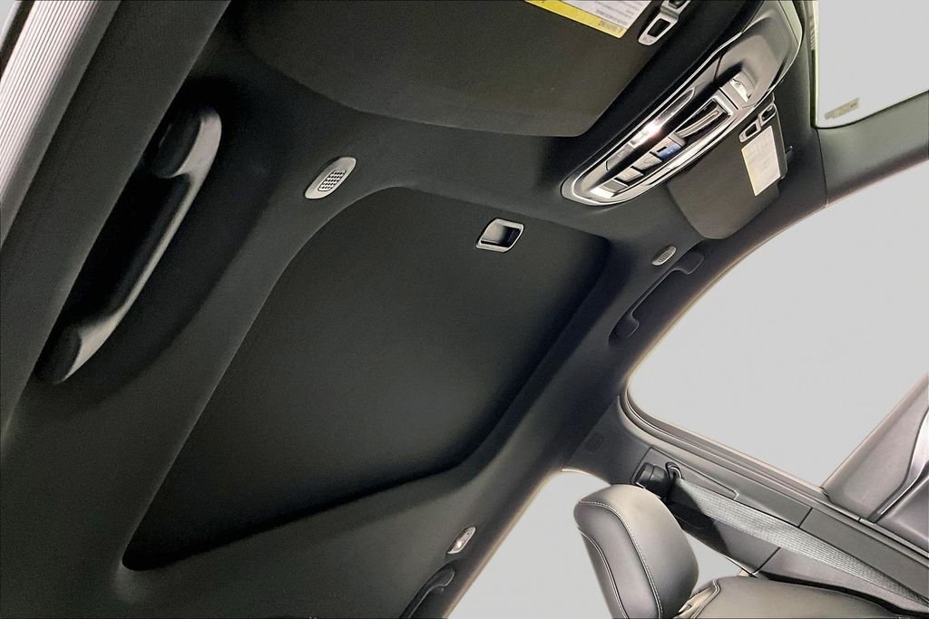 Used 2025 Black Jeep Altitude X image 25