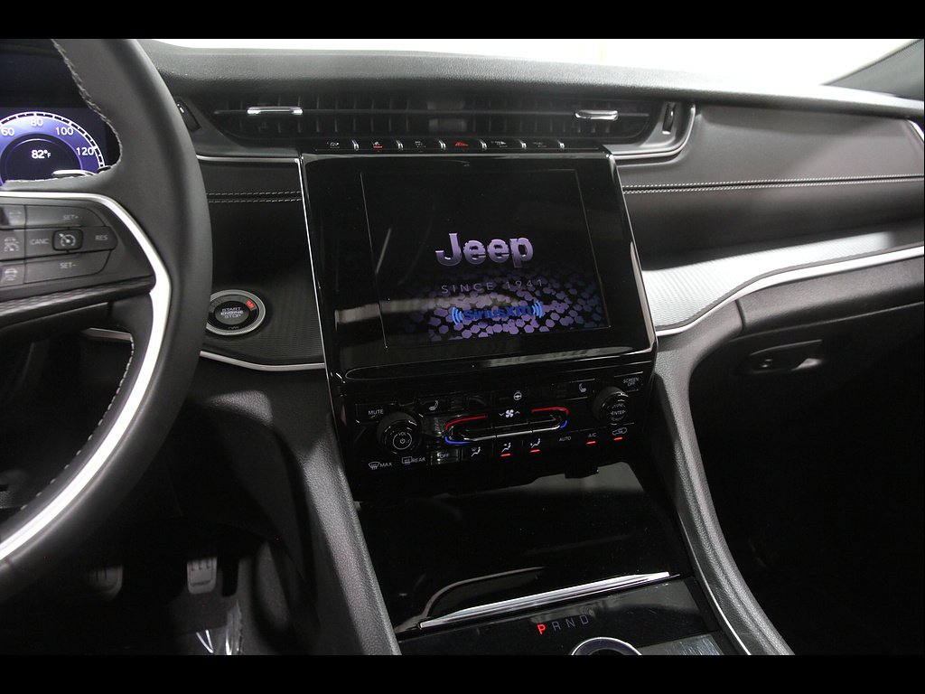 2024 Jeep Grand Cherokee L Altitude - Photo 9
