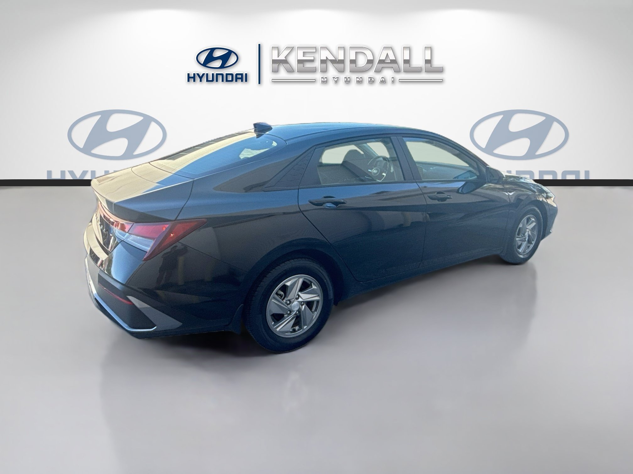2025 Hyundai Elantra SE - Photo 6