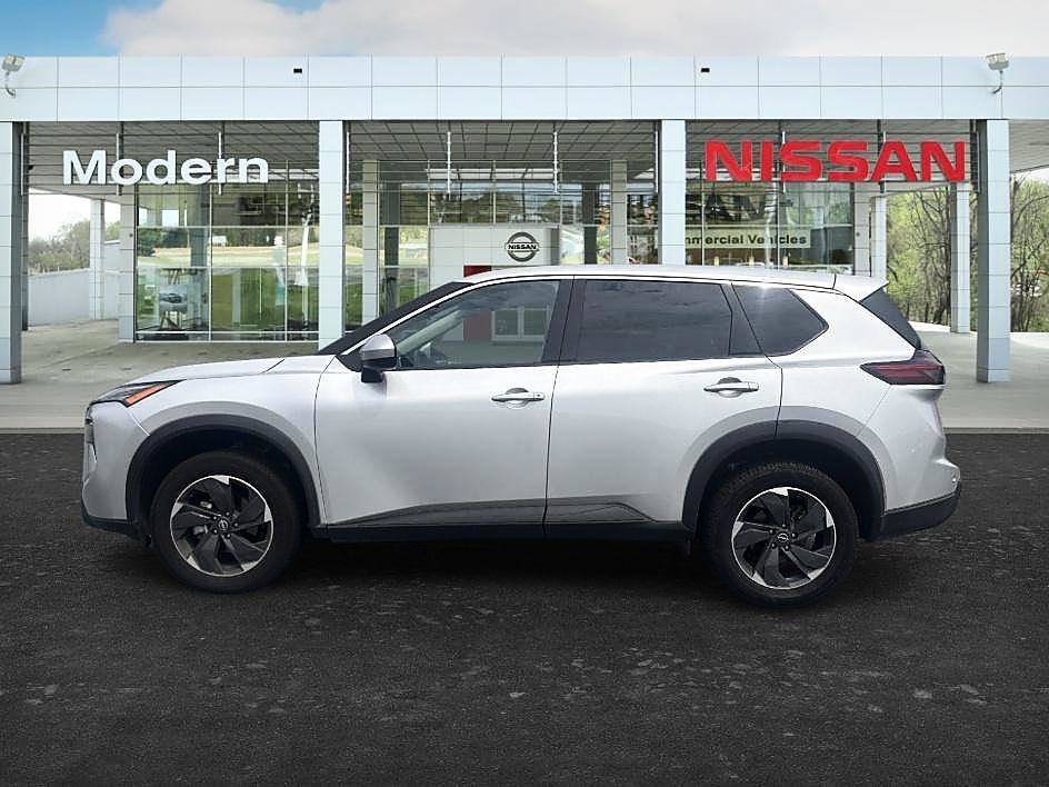 Certified Used 2025 Brilliant Silver Metallic Nissan SV image 2
