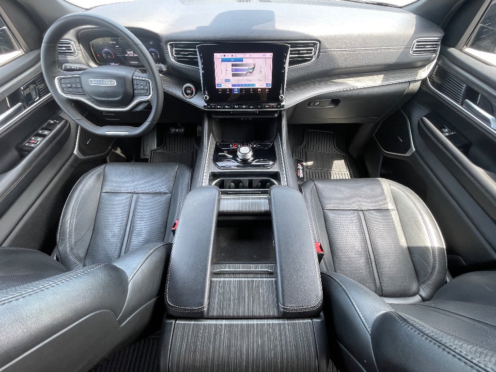 Used 2023 Baltic Gray Metallic Clearcoat Jeep Series II image 3