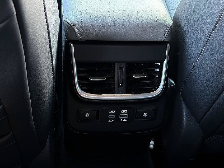 Used 2025 Magnetite Gray Metallic Subaru Limited image 8