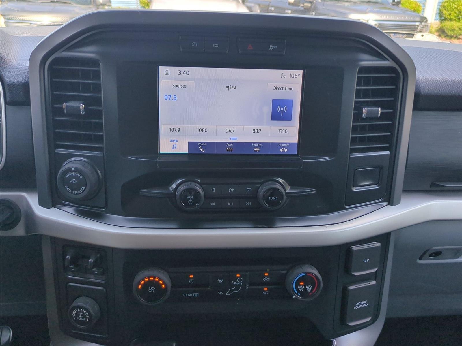 Used 2022 Oxford White Ford XLT image 24