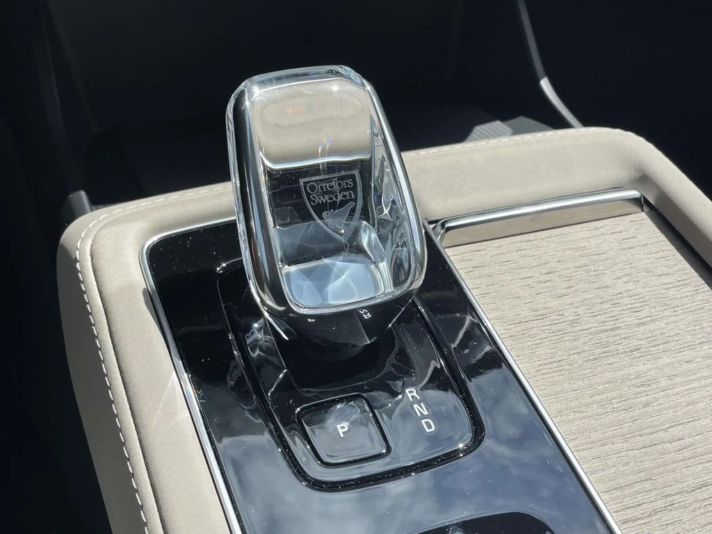 New 2026 Crystal White Volvo Plus image 20