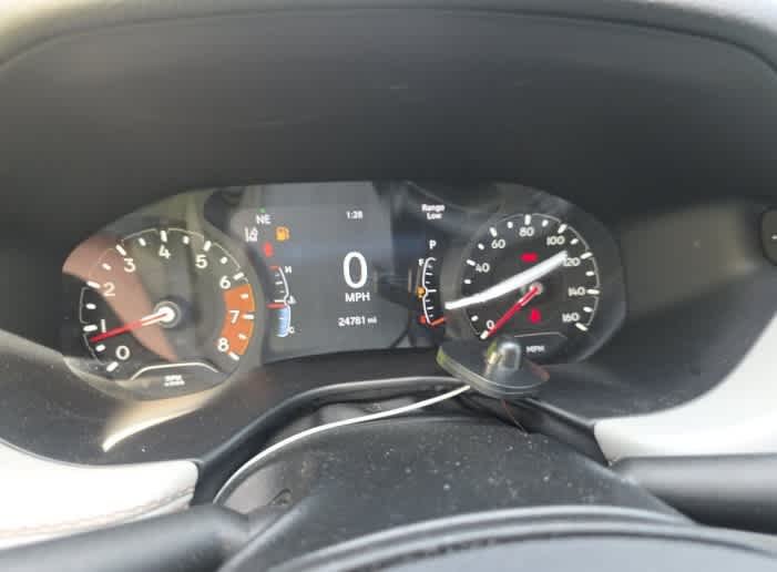 Used 2024 Black Jeep Limited 4x4 image 5