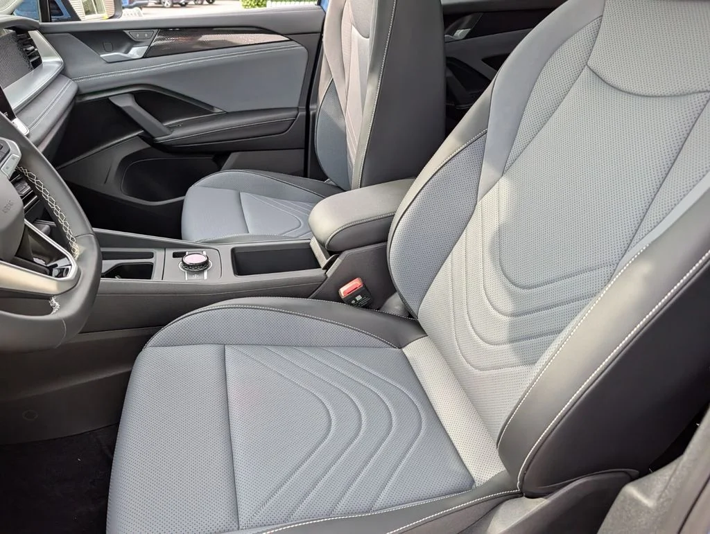 New 2026 Blue Volkswagen 2.0T SE image 10