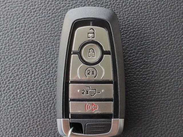 New 2026 Agate Black Metallic Ford F-350® Lariat® image 29