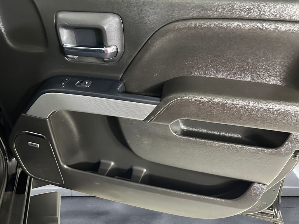 Used 2018  Chevrolet LTZ image 15