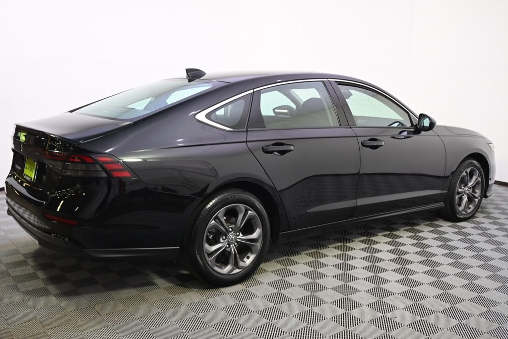 Used 2024 Crystal Black Pearl Honda EX image 7