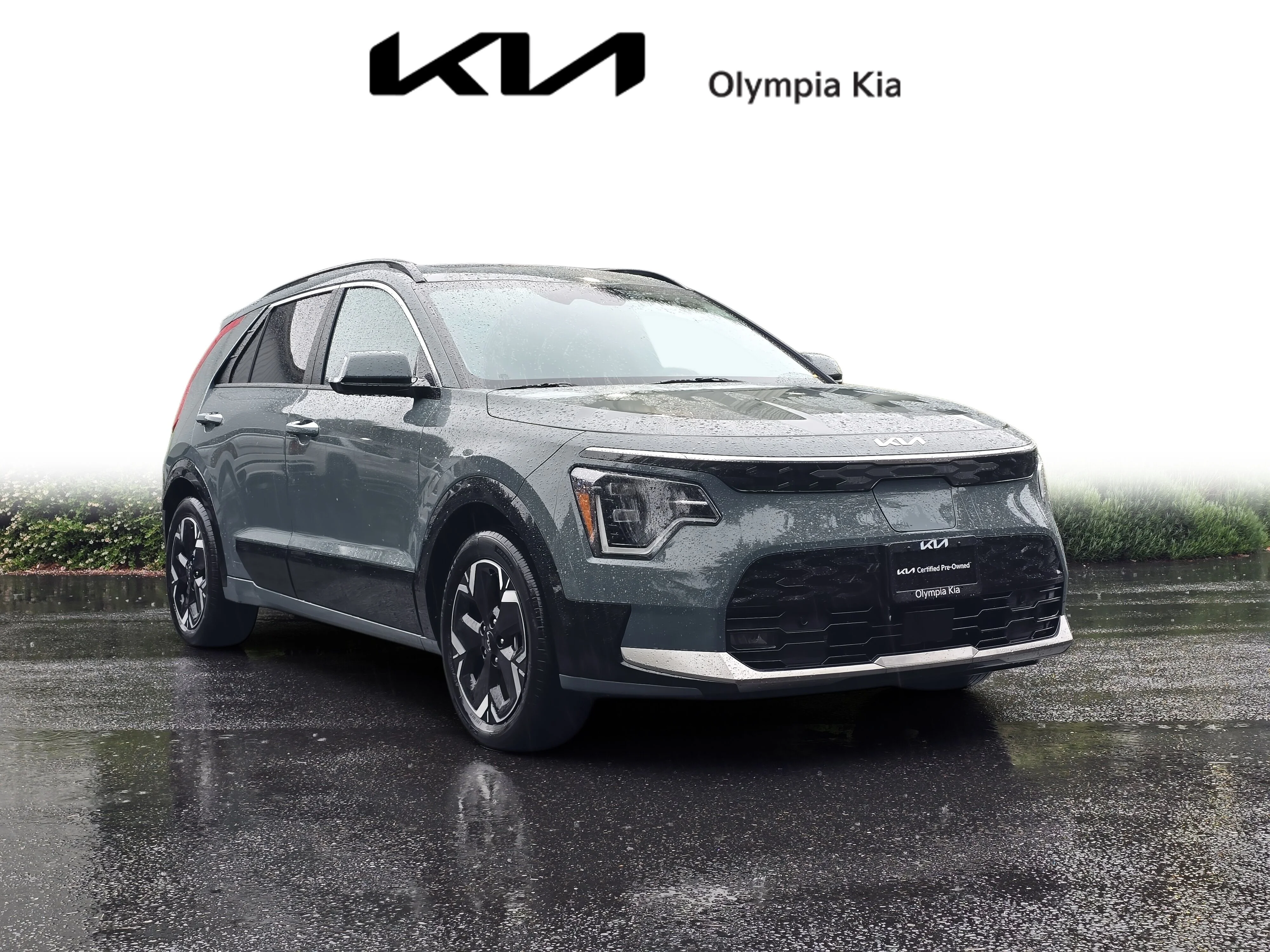 Certified Used 2023 Green Kia Wave image 1