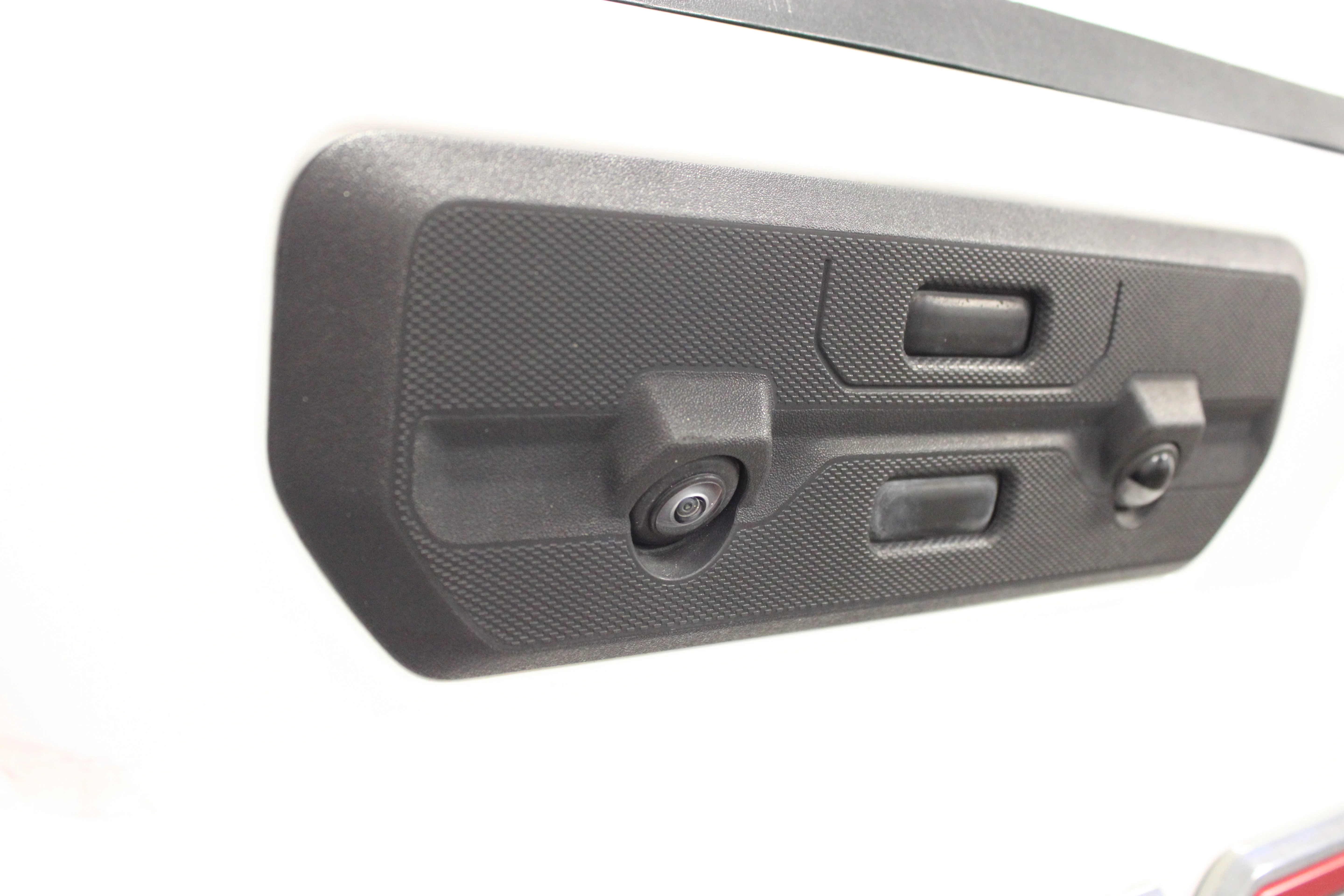 Used 2023 Summit White GMC SLE image 12