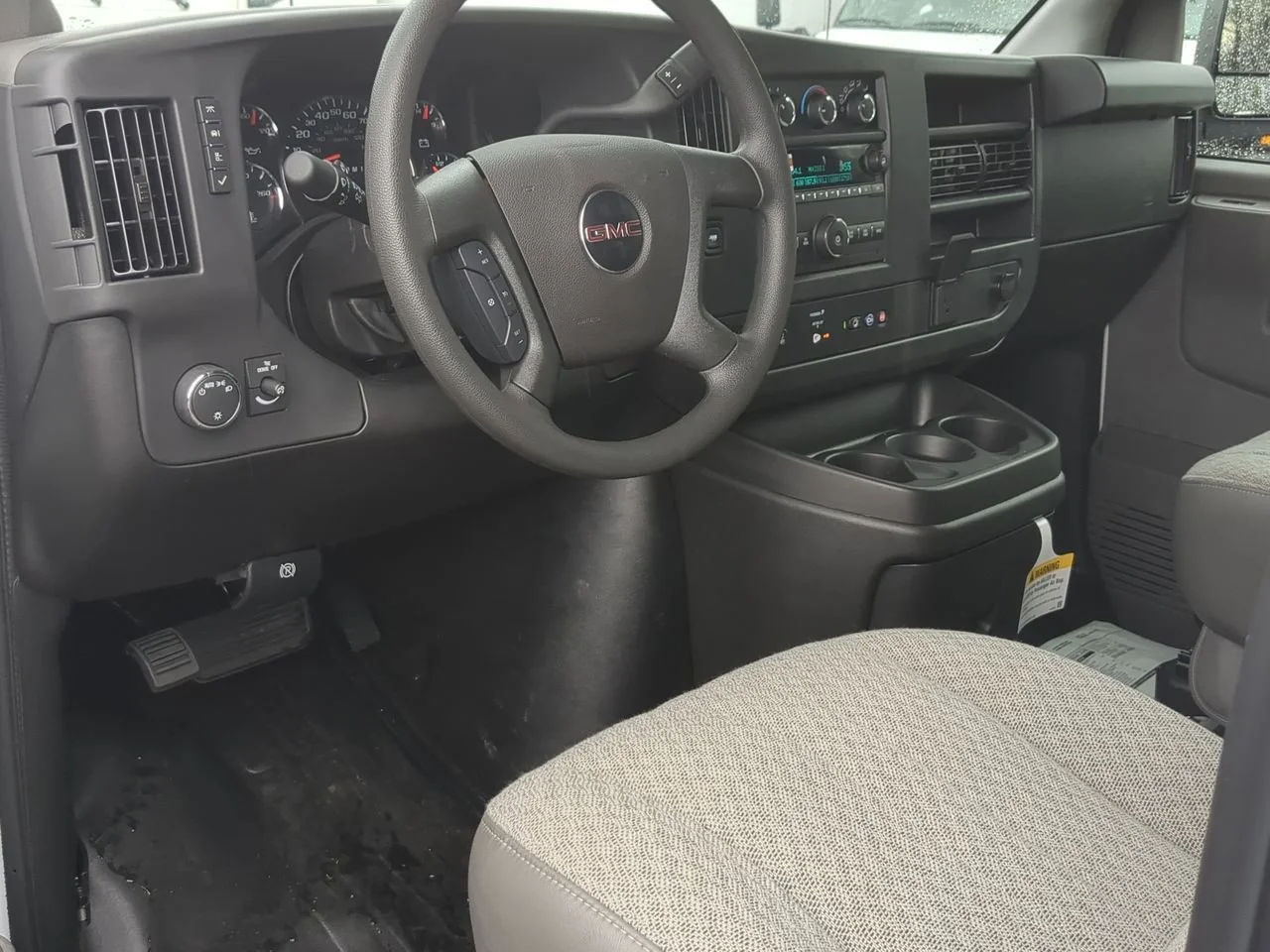 New 2025 Summit White GMC Work Van image 10