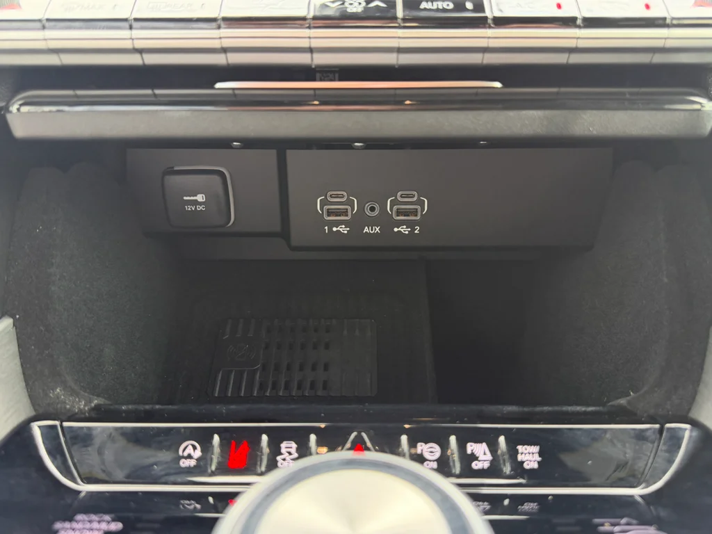 Used 2026 BLACK Jeep Upland image 15