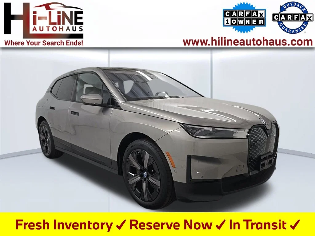 Used 2024 Gray BMW xDrive50 image 1
