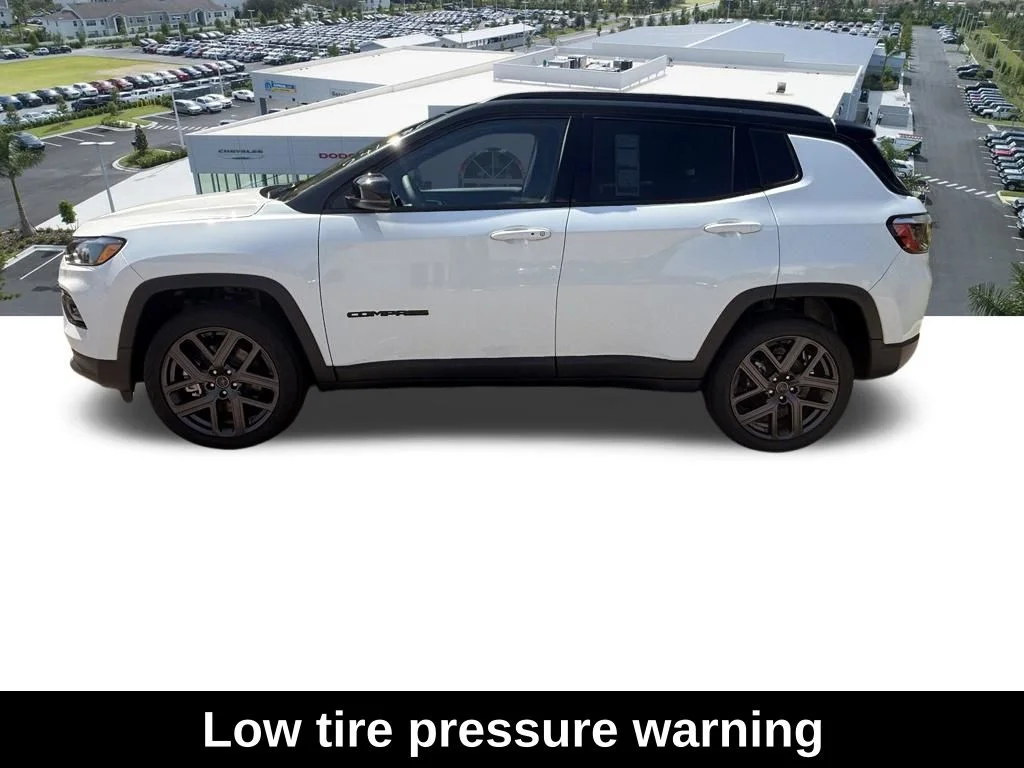 New 2026 Bright White Clear-Coat Exterior Paint Jeep Limited Altitude image 8